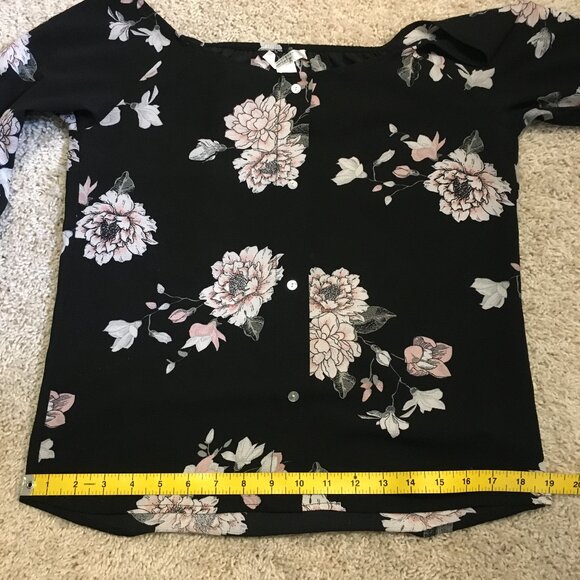 Black Off Shoulder Sleeve Floral Mother of Pearl Button Up Blouse - Picture 12 of 14